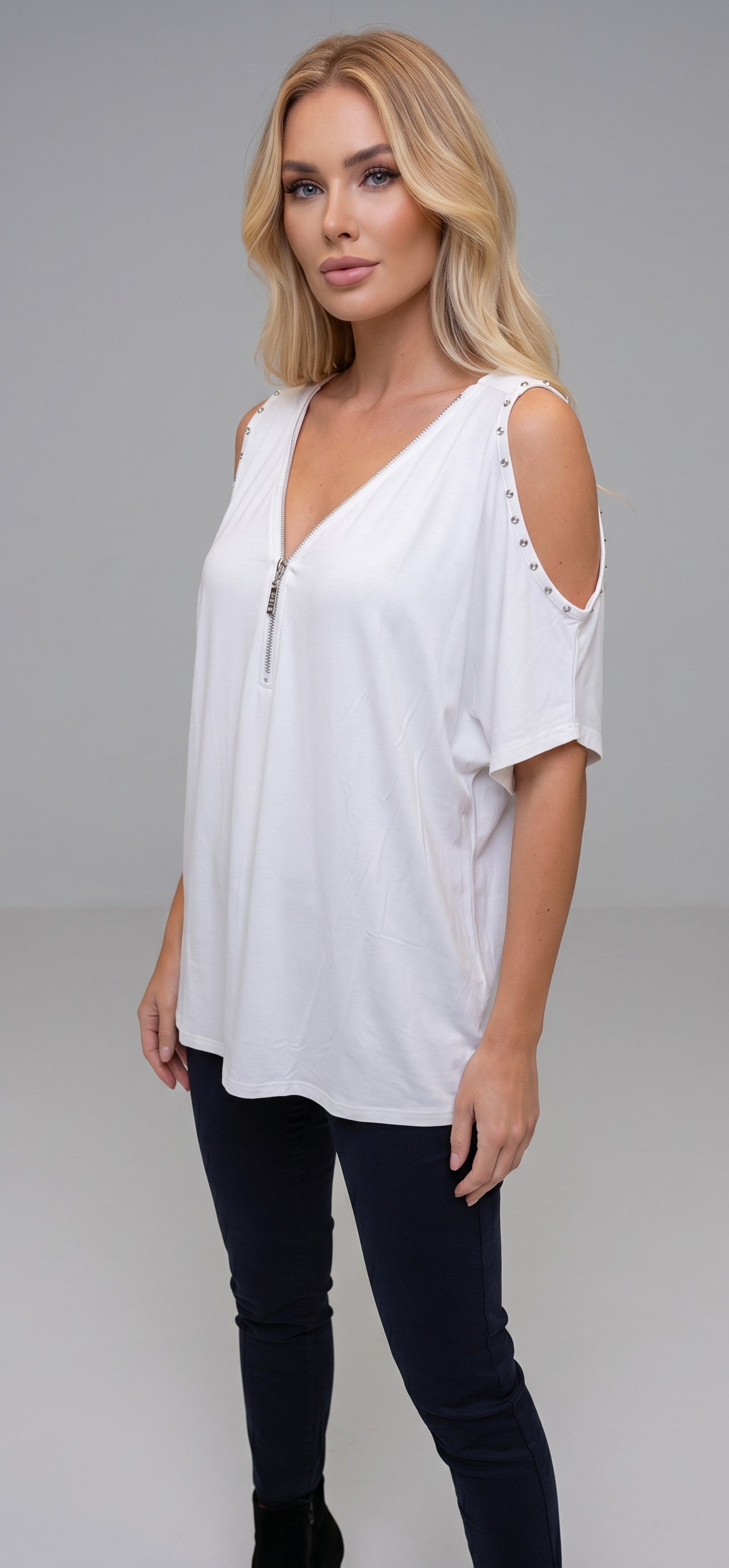 Cold Shoulder Zip Top / חולצת כתפיים פתוחות רוכסן
