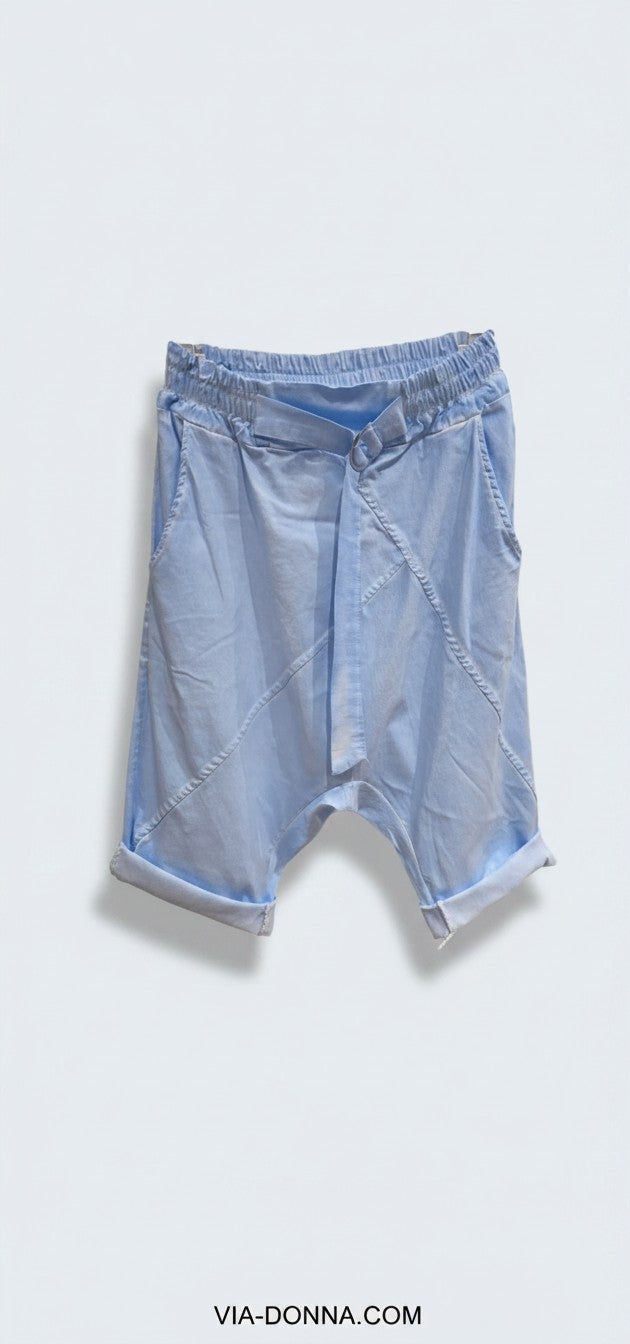 ברמודה סאקי עם חגורה / Saki Belted Bermuda Shorts