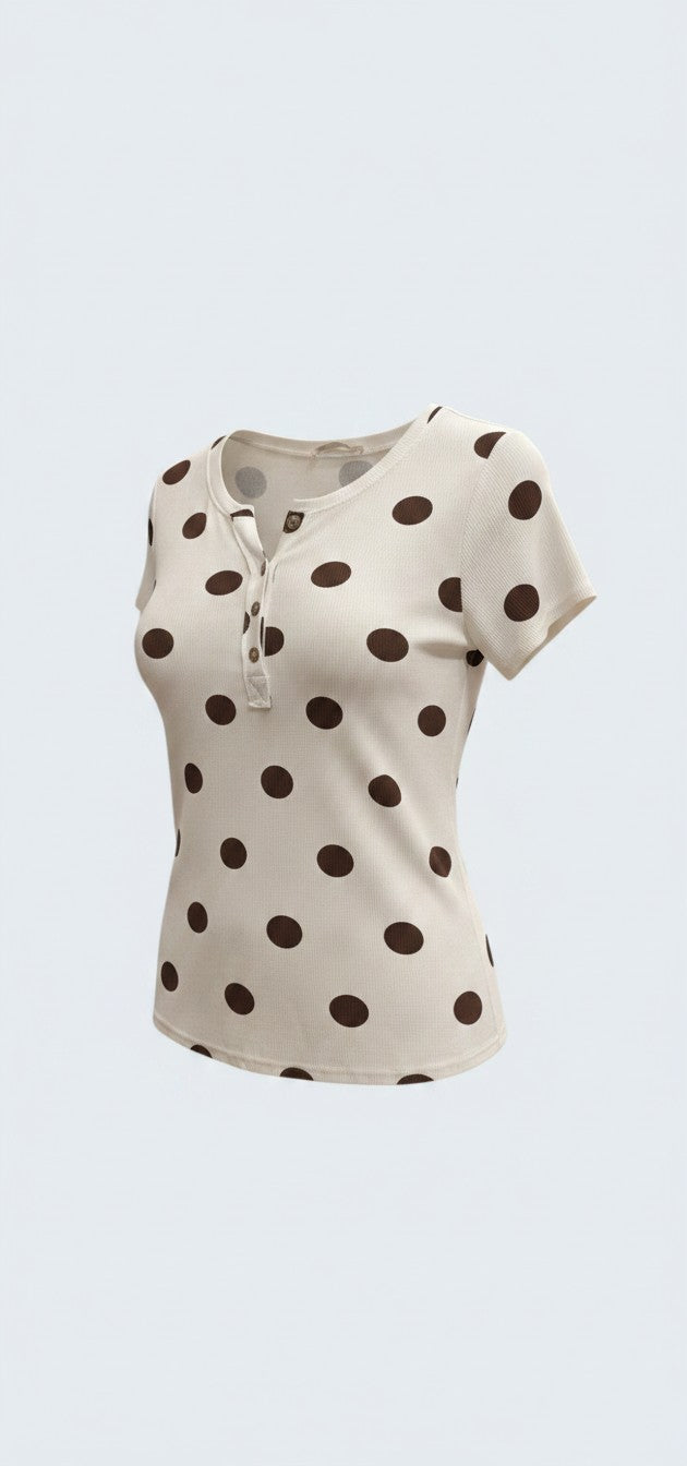 חולצת בייסיק חצי מכופתרת מנוקדת / Polka Dot Half Button Basic Top