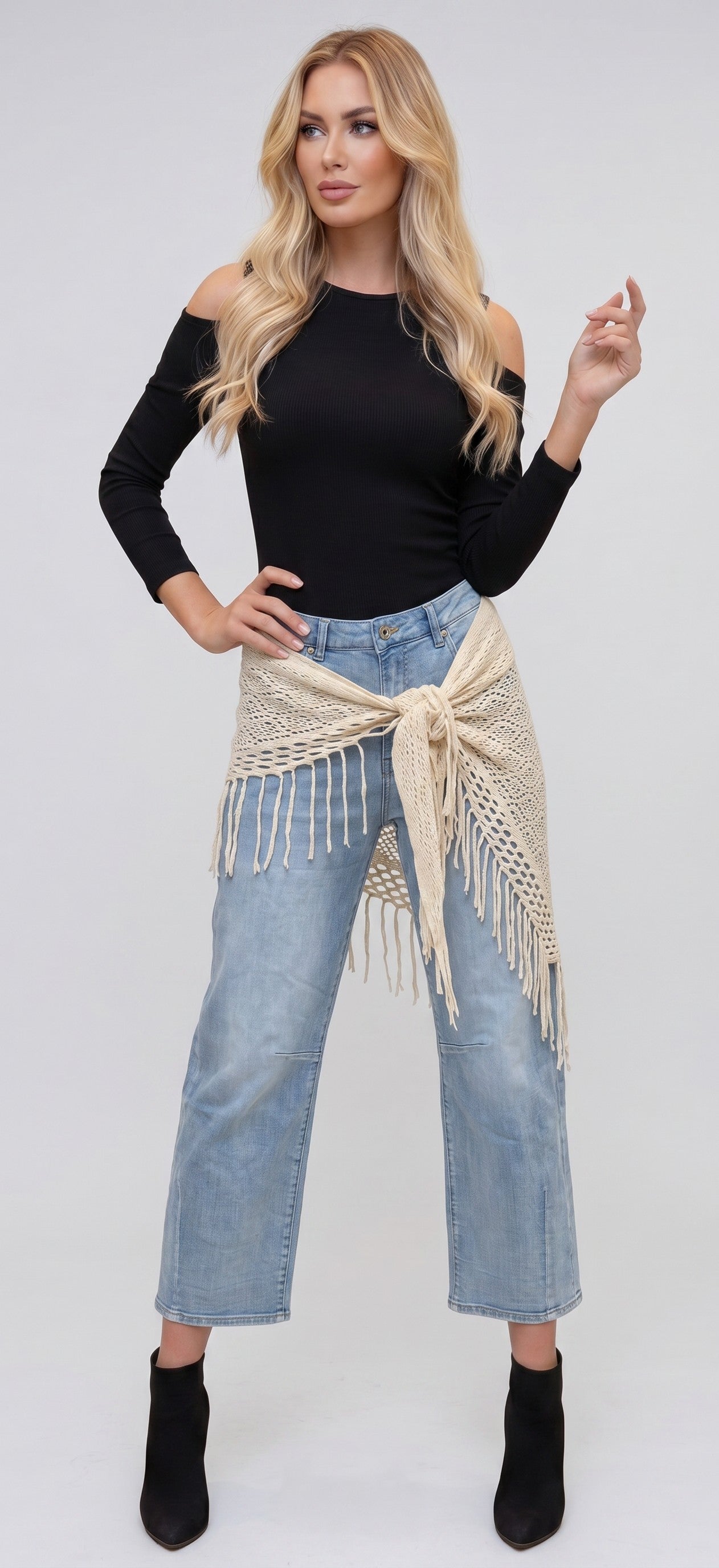 Wide Leg Jeans with Crochet Bandana / ג'ינס בגי שילוב בנדנה קרושה